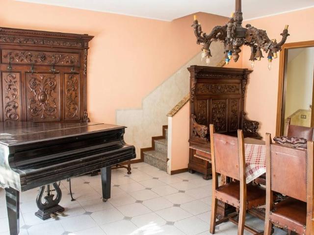 Villette a schiera in vendita a Cologno Monzese
