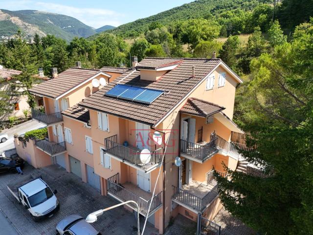 Villette a schiera in vendita a Fiastra
