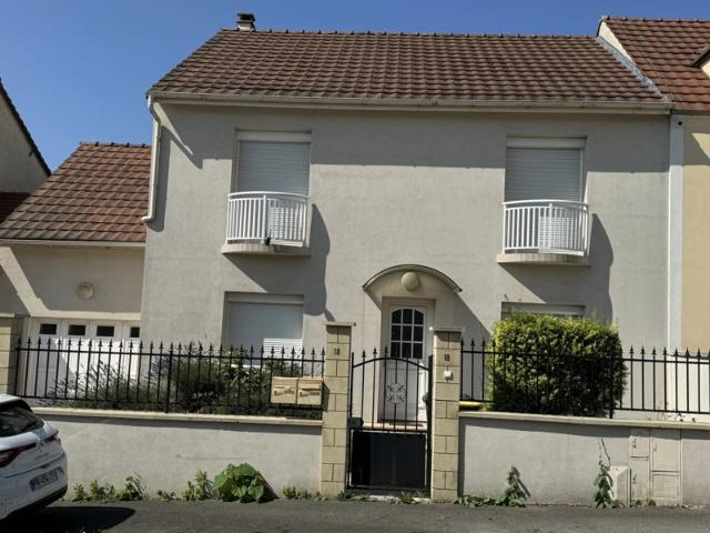 VILLETANEUSE Pavillon F7