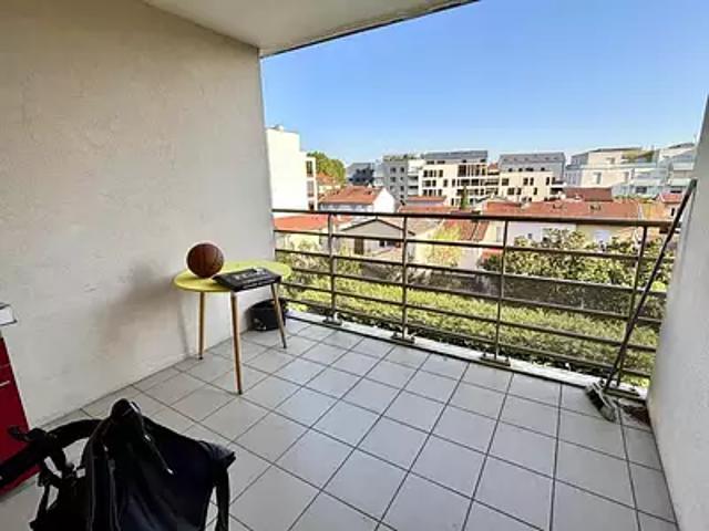 Villeurbanne 69100 Achat / Vente appartement 2 pièces t2 cave balcon