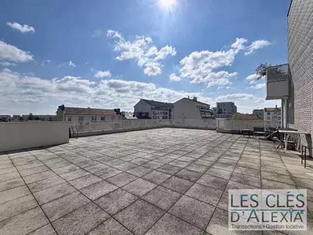 Villeurbanne 69100 Achat / Vente appartement 2 pièces t2 au dernier étage