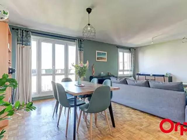 Villeurbanne 69100 Achat / Vente appartement 4 pièces t4 au dernier étage cave