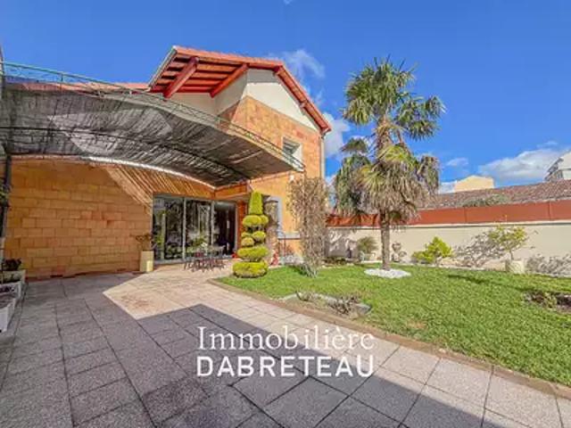 Villeurbanne 69100 Achat / Vente maison 6 pièces t6 au dernier étage terrasse