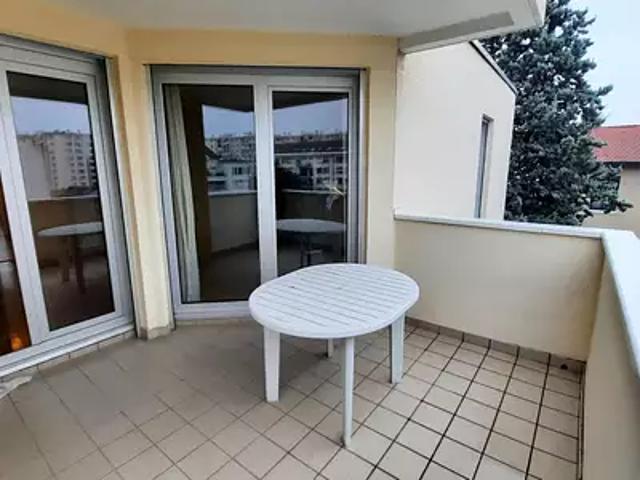 Villeurbanne 69100 Location appartement 4 pièces t4 cave balcon