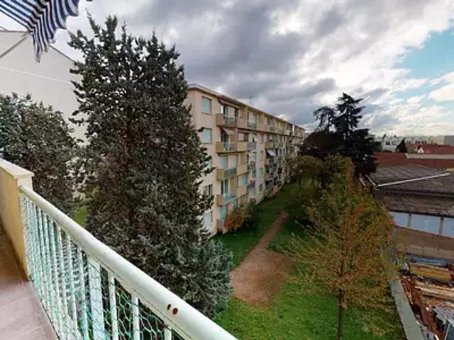 Villeurbanne 69100 Location appartement 4 pièces t4 au dernier étage