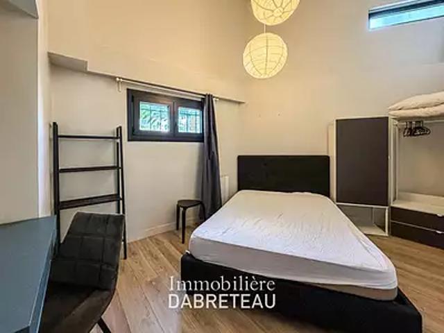 Villeurbanne 69100 Location appartement 4 pièces t4 au dernier étage terrasse
