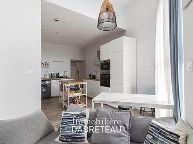 Villeurbanne 69100 Location appartement 4 pièces t4 au dernier étage terrasse