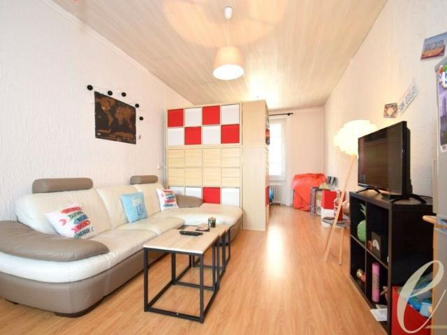 Villeurbanne Charpennes – Agréable T1 lumineux et traversant de 33 m² au 2e étage avec ascenseur