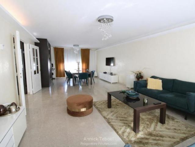Villeurbanne Gratte ciel 122m² T4Bis Balcon 12m² Suite Parentale Cli:matisation Garage