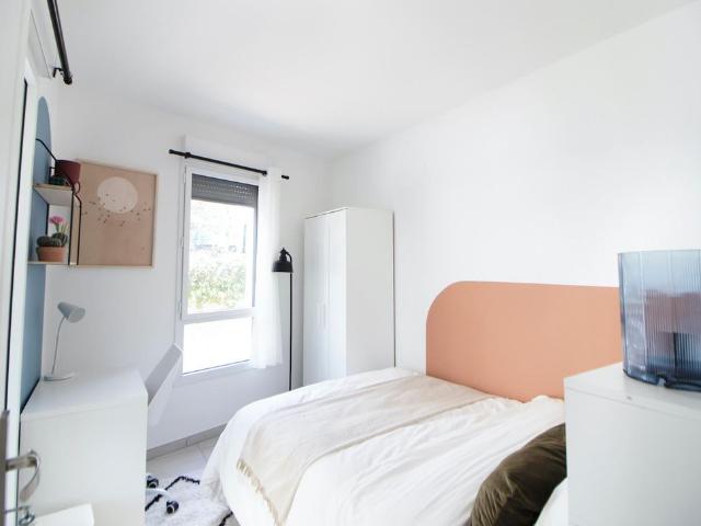 Villeurbanne Émile Zola Chambre 4