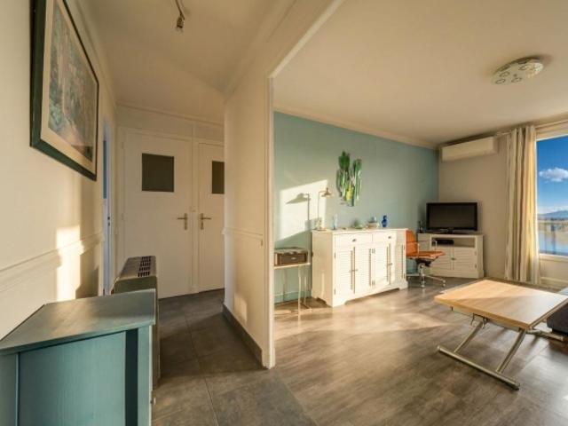 VILLEURBANNE FLACHET T3 53m² + Balcon + Cave