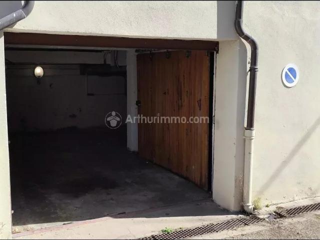 Villeurbanne Location Parking / Garage 69