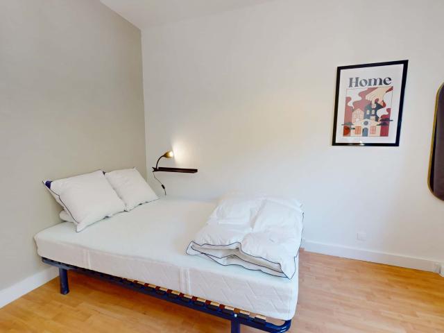 Villeurbanne Leclerc Private Room 4