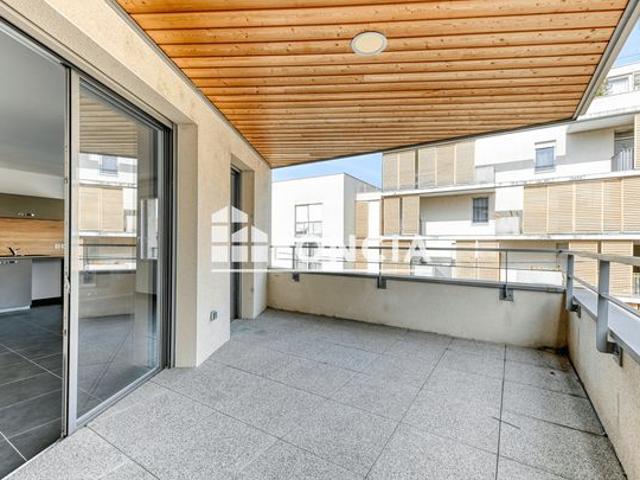 Villeurbanne T3 avec terrasse et son garage