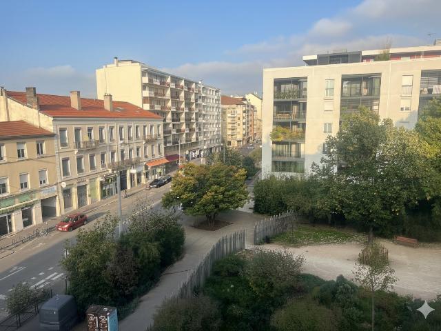 Villeurbanne T3 lumineux avec loggia et garage Idéal primo accédants ou investisseurs