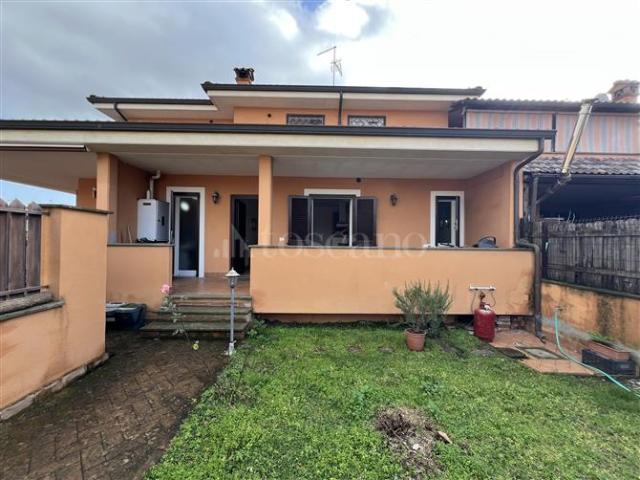 Villino a Schiera di 70 mq a Passoscuro Fiumicino