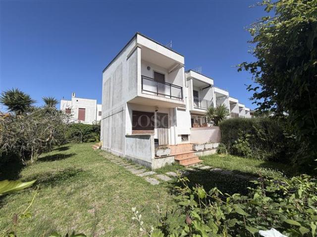 Villino a Schiera di 80 mq a Tor San Lorenzo Lido Ardea