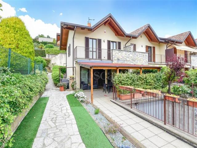 Villino a Schiera di 150 mq a Longone al Segrino