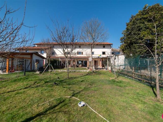 Villino a Schiera di 170 mq a Aviano Aviano