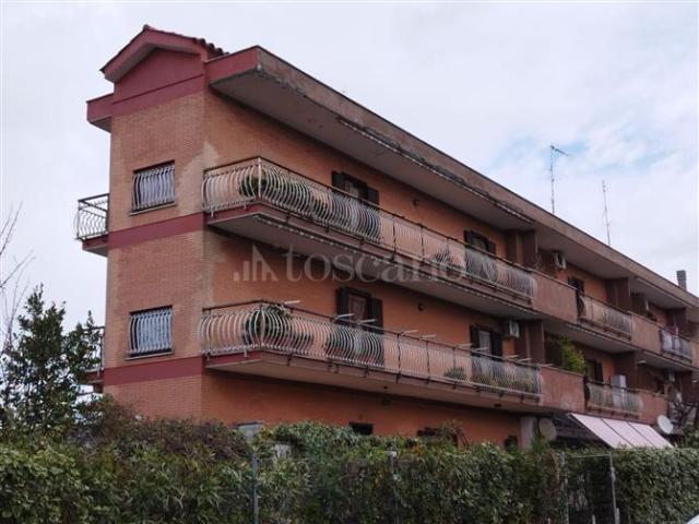 Villino a Schiera di 200 mq a Acilia, Dragona, Vitinia Roma