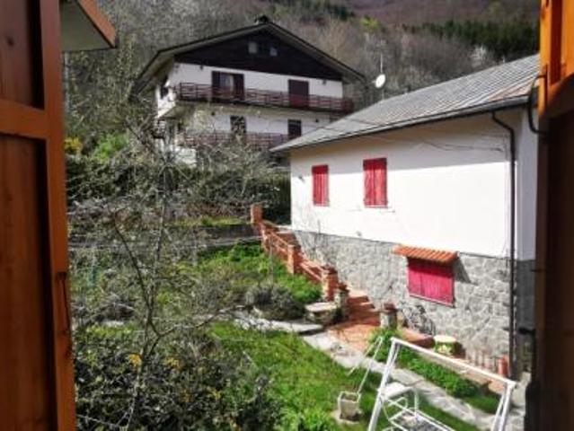 Villino bifamiliare 100 mq in Vendita a Fiumalbo