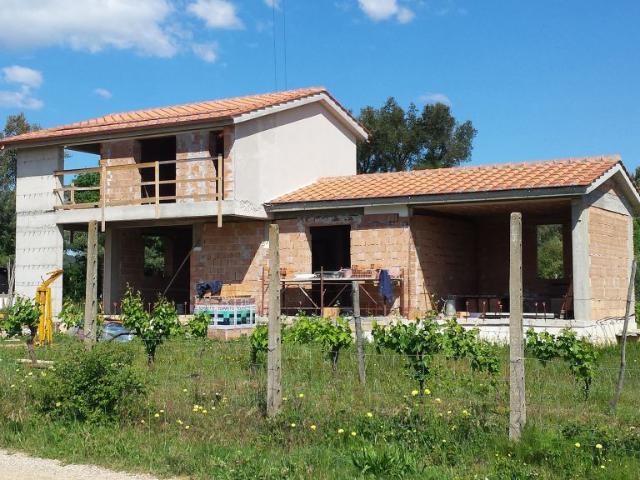VILLINO in VENDITA a CAMPAGNATICO MONTORSAIO di 4 vani