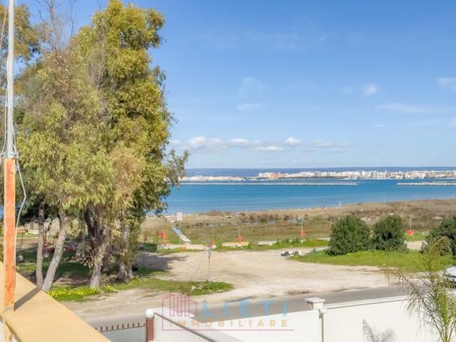 Villino indipendente fronte mare a San Vito Taranto
