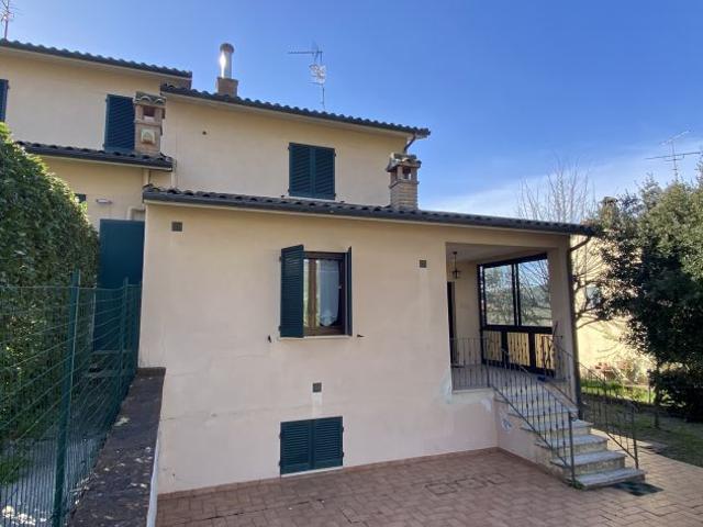 VILLINO INDIPENDENTE IN BIFAMILIARE CON GIARDINO ESCLUSIVO