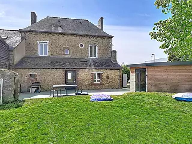 Villiers Charlemagne 53170 Achat / Vente maison 6 pièces t6 au dernier étage terrasse