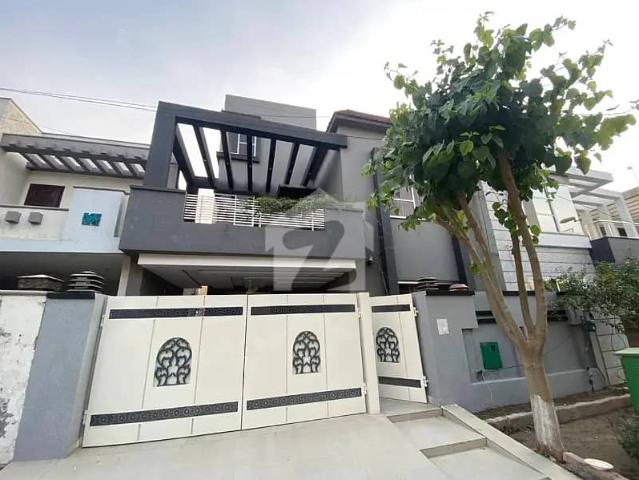 Vip 08 Marla Ultra Luxury Furnished House Available For Rent In Bahria Town Lahore