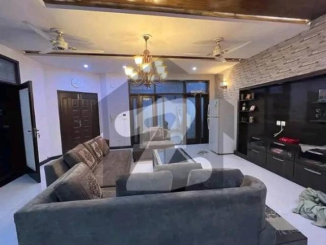 Vip 10 Marla Luxury Furnished Upper Portion Available For Rent In Bahria Town Lahore