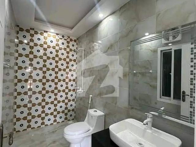 Vip 1 Bedroom Luxury Non Furnished Apartment Available For Rent In Bahria Town Lahore