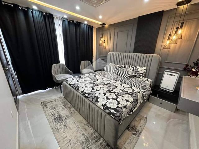 Vip 1 Bedroom Ultra Luxry Furnished Appartment For Sale In Bahria Town Lahore