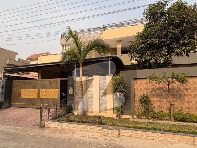 VIP CORNER 1 Kanal House For Sale At F4 Phase 6 Hayatabad Phase 6 F4