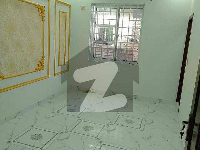 VIP beautiful 6 Marla portion is available for rent in sabzazar scheme lhr