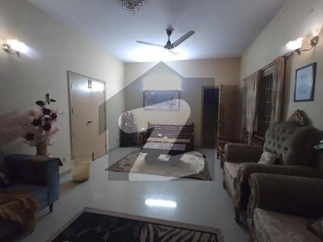 ViP Bengl0w Marvellous Condition. Gulshan e Iqbal Block 7