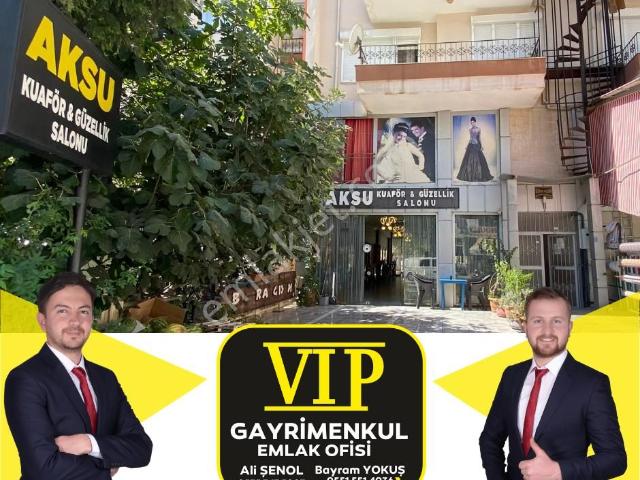 Vip Gayrimenkul Merkezde 3 Katlı, İki Tarafı Yol Cephe Dükkan