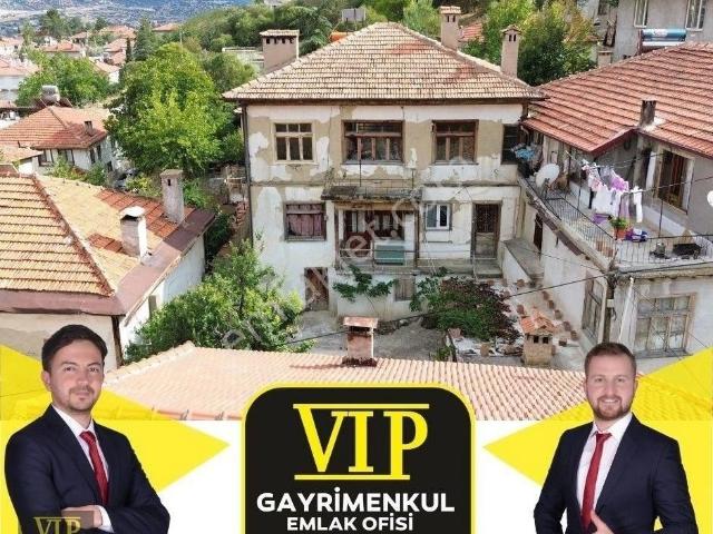 Vip Gayrimenkul'den Camiatik Mah.2 Katlı Bahçeli Müstakil Ev