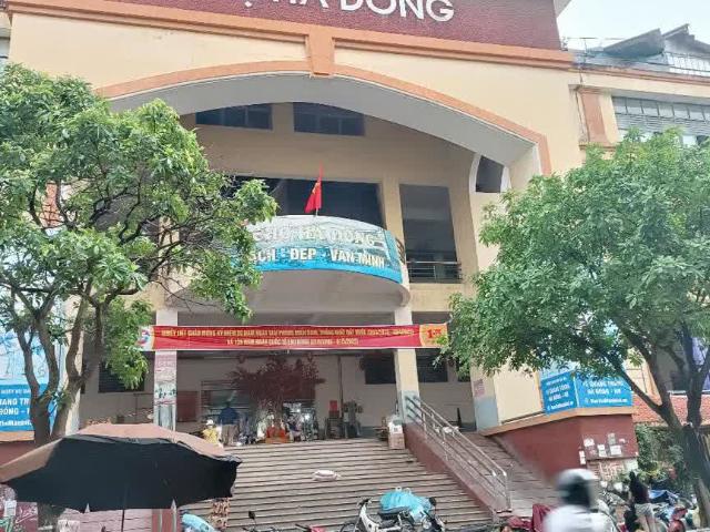 VÍP Lô góc Bà Triệu, Hà Đông, Dt 35m, 4 tầng, giá 6 tỷ. Gần Ôtô, kinh doanh