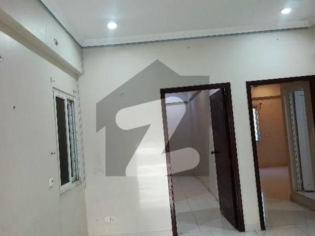 Vip lavish flat for rent with lift parking 3 bedroom 1st floor no agent dha phase 6