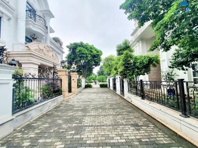 Víp Siêu Víp Biệt Thự Nghỉ Dưỡng Giữa Lòng Tây Hồ 7 Tầng Thang Máy 4 Mặt Thoáng 240M