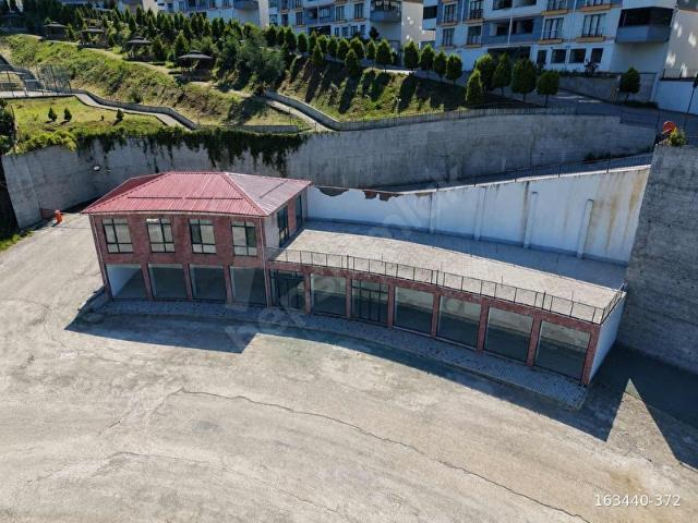 VIP REAL ESTATE KARŞIYAKA'DA SATILIK 900M2 DÜKKAN