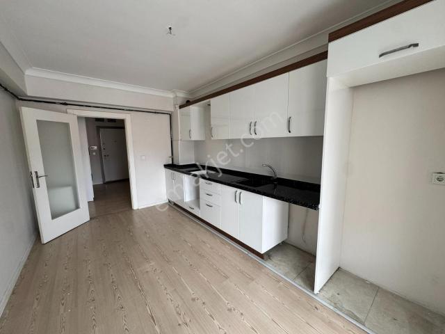 Vip'den Mevlana Parkı Ve Okul Yakını Yapılı Kiralık 3+1 Daire
