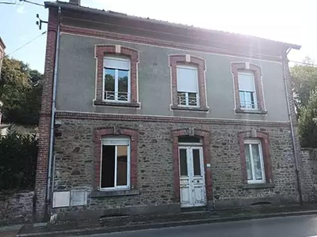 Vire Normandie 14500 Achat / Vente maison 8 pièces t8 au dernier étage