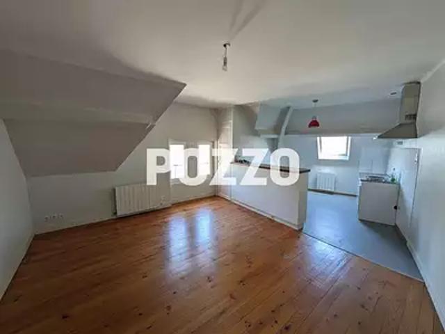 Vire Normandie 14500 Location appartement 2 pièces t2 au dernier étage cave