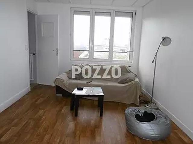 Vire Normandie 14500 Location appartement 2 pièces t2 au dernier étage cave