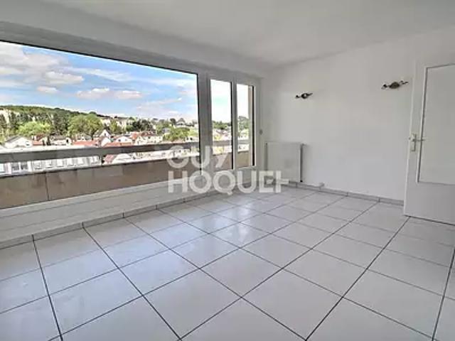 Viroflay 78220 Location appartement 2 pièces t2 au dernier étage cave