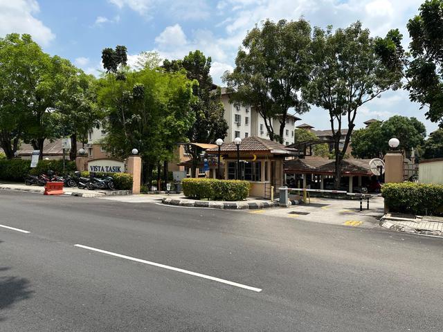 Vista Tasik Condominium Bandar Sri Permaisuri Cheras