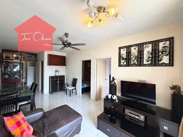 vista apartment 700sf 2 carparks bayan lepas