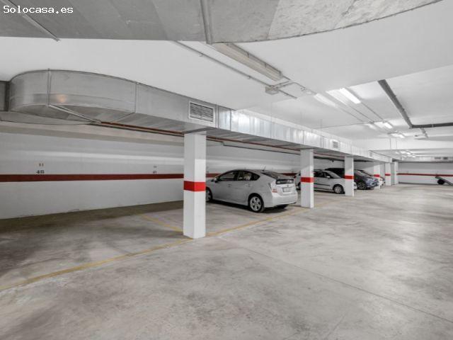 VISTA AZUL GRAN CASA MODERNA CON 3 DORMITORIOS, 2 BAÑOS, GRAN PARCELA EN LA